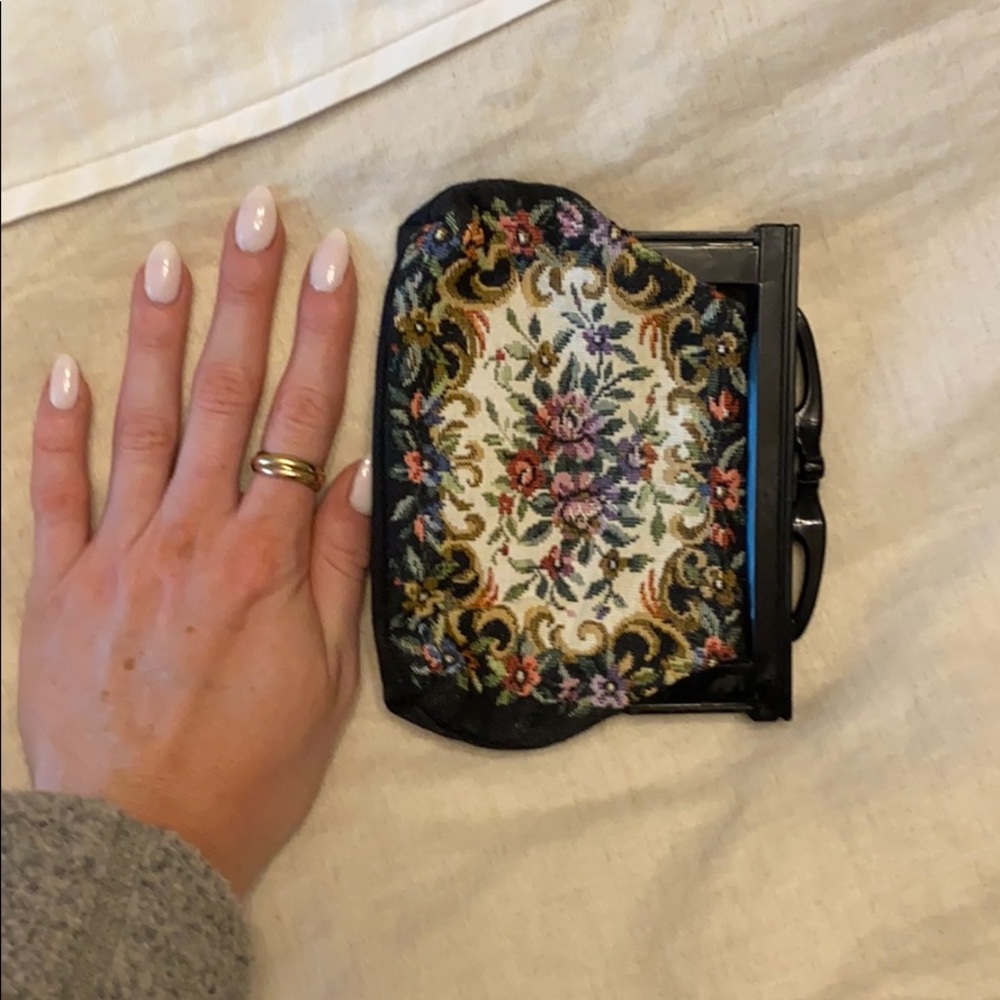 Small Pouch - Picture 5 of 5